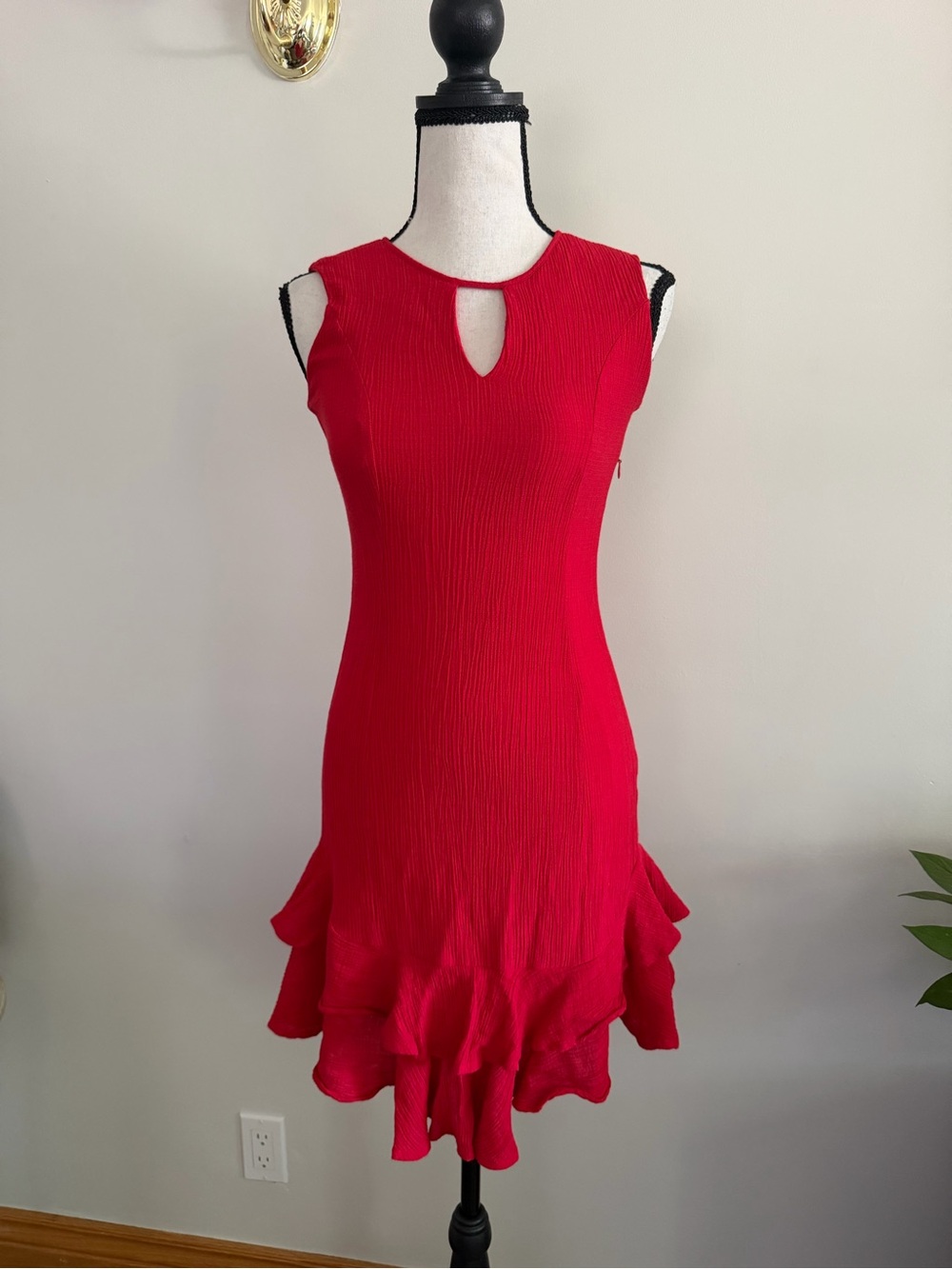 Sleeveless Red Midi Dress with Tiered Ruffle Hem